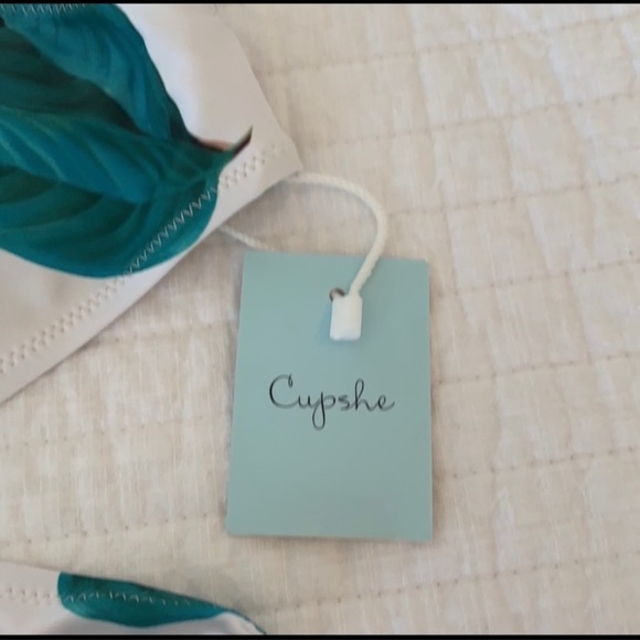 NEW Cupshe Leaf Print Bikini - Picture 11 of 16